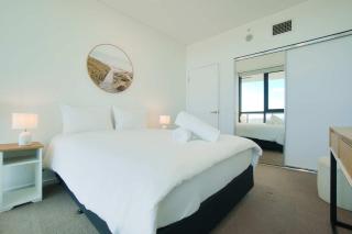 Luxe CBD Retreat- 2BR Apt w Pool Gym Steam&Sauna - Adelaide - 2