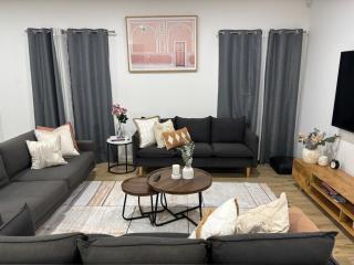 Urban Pause - Doreen - 2