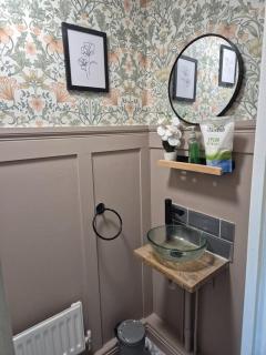 Ocean Village 3 Bed House & Parking - Southampton - 3