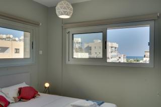 Majestic Sunset Salt Lake Views 300m From Beach - Larnaca - 1