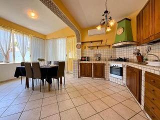 Casa vacanze Ciachea Home - Villa Accogliente con BBQ, Giardino e Parcheggio , A due Passi Da Palermo & Aereoporto - Carini - 7