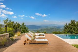 Villa Clara by Villsy - private pool, indoor jacuzzi, outdoor jacuzzi, sauna, gym, playroom - 2