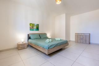 Central 3BR With Terrace - Sleep 6 by QuickTrips - St Paul's Bay - 6