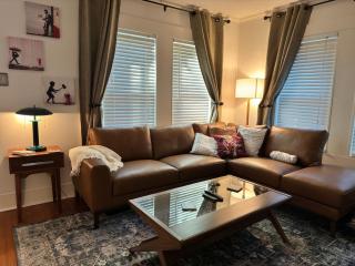 Houston Heights Chic Midcentury Modern - 9