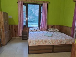 Ambika Guest House - 8