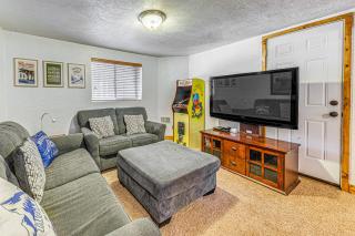 Hot Tub Haven with Game Room and Grill in Ruidoso! - Ruidoso - 8