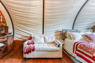 Covered Wagon Vacation Rental in Broken Bow! - 2