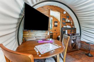 Covered Wagon Vacation Rental in Broken Bow! - 1