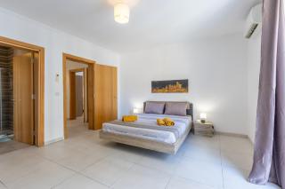 Private Terrace 3BR Home Near Bay & Promenade by QuickTrips - St Paul's Bay - 6