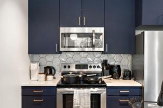Modern Luxury 1Bd Condo In Downtown Minneapolis, Minutes From Minneapolis Convention Center & US Bank Arena - Minneapolis - 1