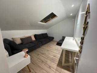 Alcova - - 2