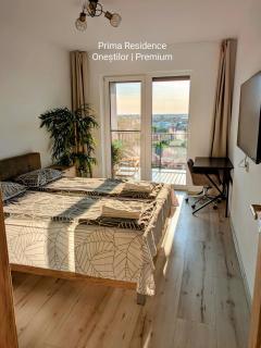 Summer Haven - self check-in, parking, fast Wi-Fi & Netflix, terrace, Prima Shops - Oradea - 0