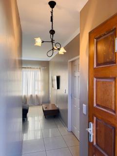 The Coastal Nest - 1 Min from the Beach - Walvis Bay - 3
