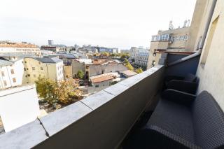 Blue Sky Apartment - 9