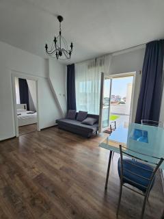 Blue Sky Apartment - Văleni - 2