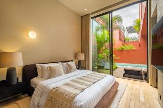 Five Stories Villa By SUOM - Canggu - 1