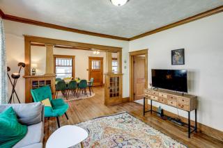 1 Mi to UNL Group Getaway with Game Area - Lincoln - 2
