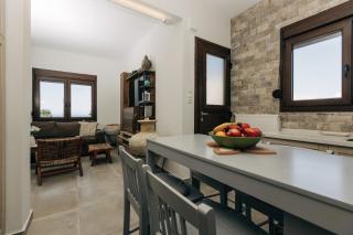 Fenestra Mare with Private Parking just 5min to Town and Beach - Chios - 4