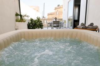 Vue Mer & Jacuzzi - Calme entre Valette et Sliema - Taʼ Xbiex - 0