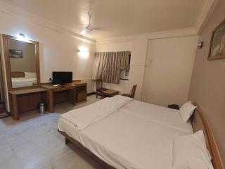 Hotel O Relax Inn Executive - Pune - 8