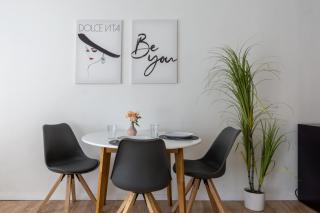 Dolce Vita Flair in Center - 3