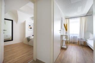 Dolce Vita Flair in Center - 7