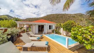 Enchanting 2BR Villa Embracing Caribbean's Breeze - 9