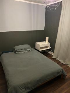 Entire home contractors & family - Moffat - 6