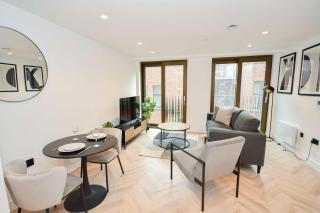 Modern 1 Bed Flat in Central Manchester w Balcony - 6
