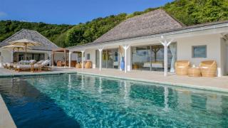 Contemporary Warm Villa with Tropical Setting - Gustavia - 0