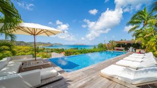 Six-Bedroom Oceanfront Villa with Pool and Piano - Quartier de Lorient - 0