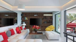 Six-Bedroom Oceanfront Villa with Pool and Piano - Quartier de Lorient - 4