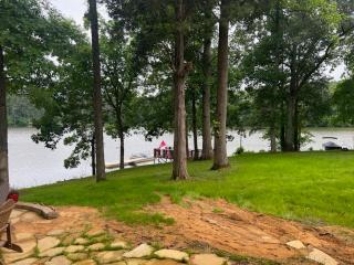 Cottage on Cypress Bay near Paris Landing State Park - 7