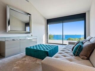 TarracoHomes, Exclusive Villa con Piscina Privada en la Playa Tamarit - Tamarit - 7