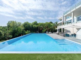 TarracoHomes, Exclusive Villa con Piscina Privada en la Playa Tamarit - Tamarit - 0