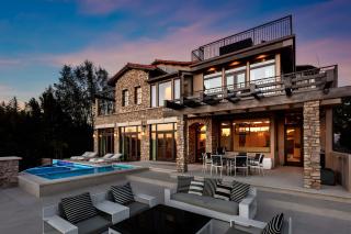 Beverly Hills Estate w Pool Views Rooftop Deck Casa Saramnaya by AvantStay - Beverly Hills - 0