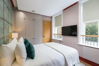 The Honourable - Bloomsbury Square By Frankie Says - Londra - 8
