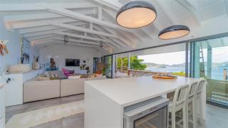 Four-Bedroom Sunset Villa with Infinity Pool - Pointe Milou - 3