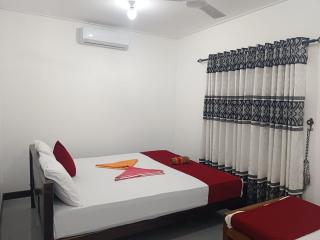 Suman Beach Rooms - Nilaveli - 1
