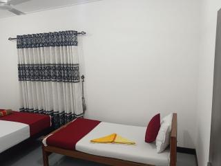 Suman Beach Rooms - Nilaveli - 5