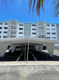 Space Coast Retreat at Sandpiper Towers - Satellite Beach - 9