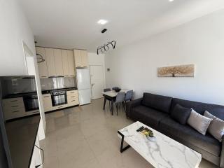 Rei Apartments 3 - 5