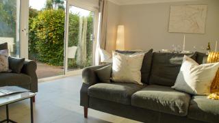 Stunning Beckenham Home w Driveway and Pool table - 1