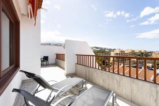 Bright & Elegant Duplex with Terrace and Pool, Just Steps from Puerto Colón - Adeje - 2