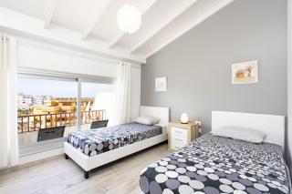 Bright & Elegant Duplex with Terrace and Pool, Just Steps from Puerto Colón - Adeje - 8