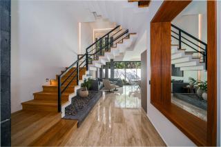 Luxury 5 Bedroom Villa - Private Heated Pool - Movie Theater - Gated Community - fits 11 - Cancún - 1