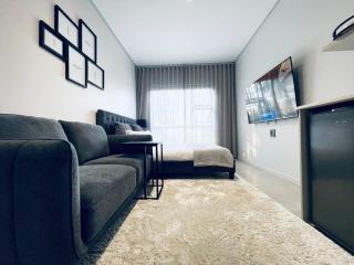Hotel living 1Bed Studio Waverley Melrose Sandton - Vosburg - 6