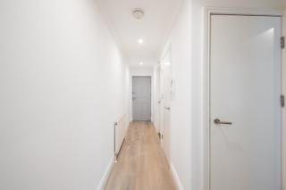 Stunning 2 Bedrooms Flat in Battersea - Moffat - 4