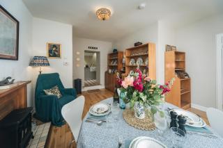 The Blue House - Portree - 8