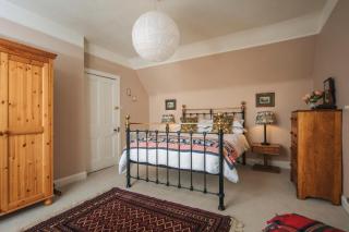 The Blue House - Portree - 5